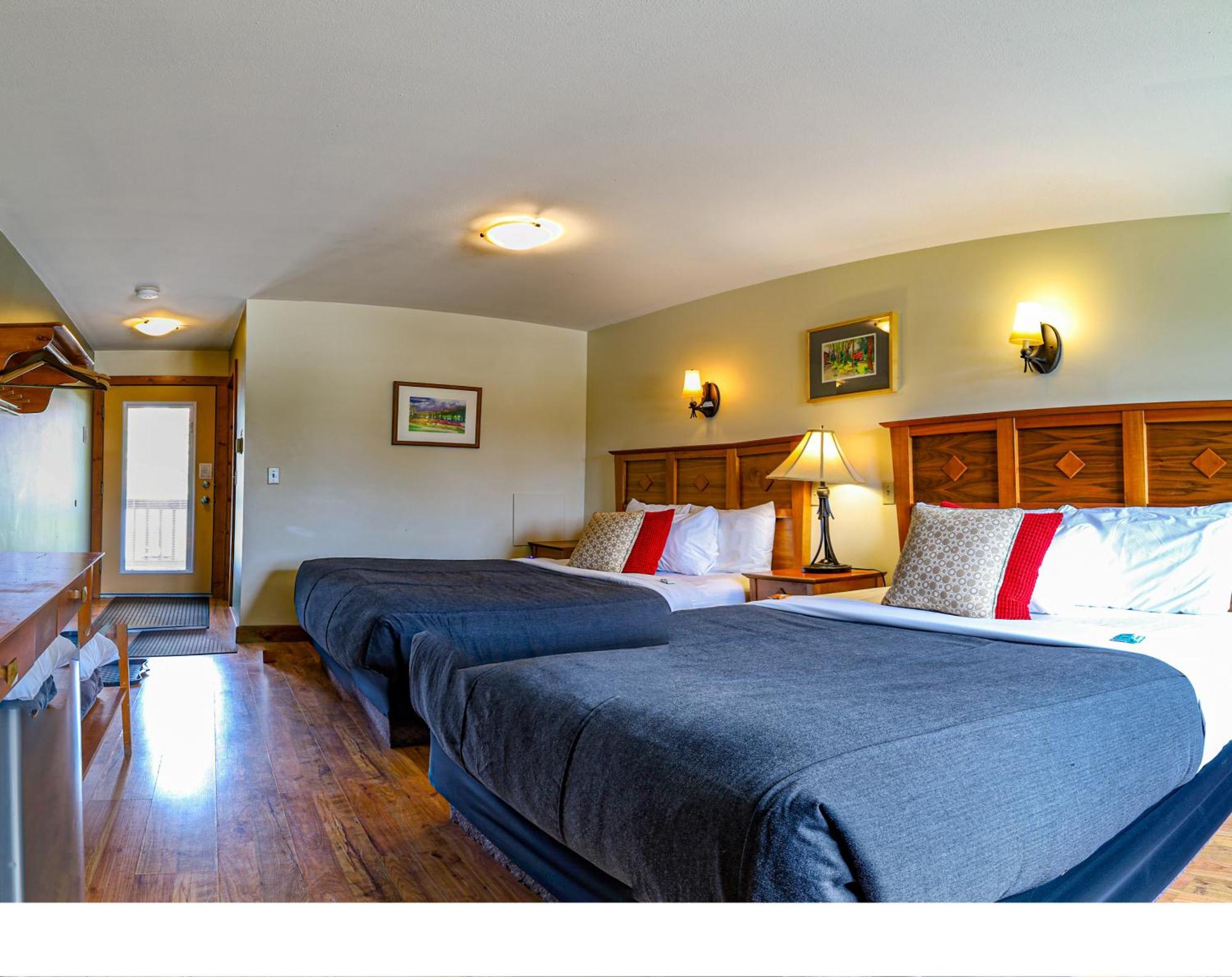 Truffle Pigs Lodge Field Extérieur photo
